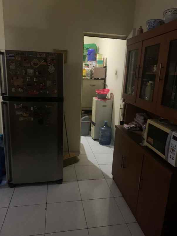 dijual rumah taman modern