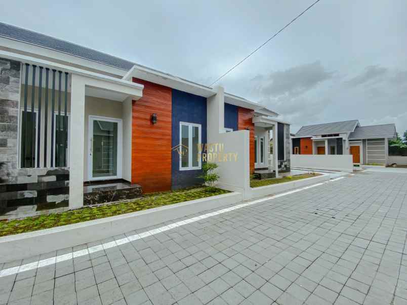 dijual rumah tamanmartani kec kalasan