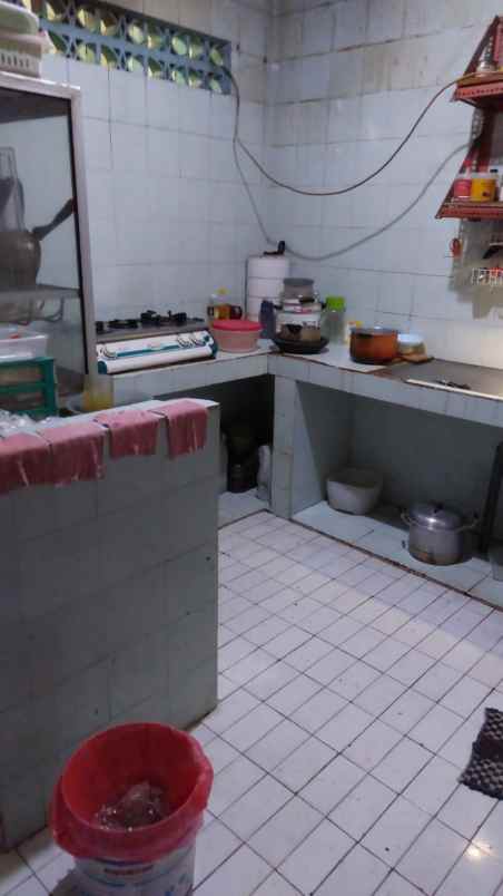 dijual rumah tenggilis