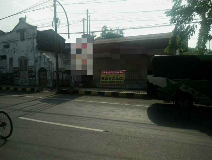 dijual rumah tepi jalan raya daerah