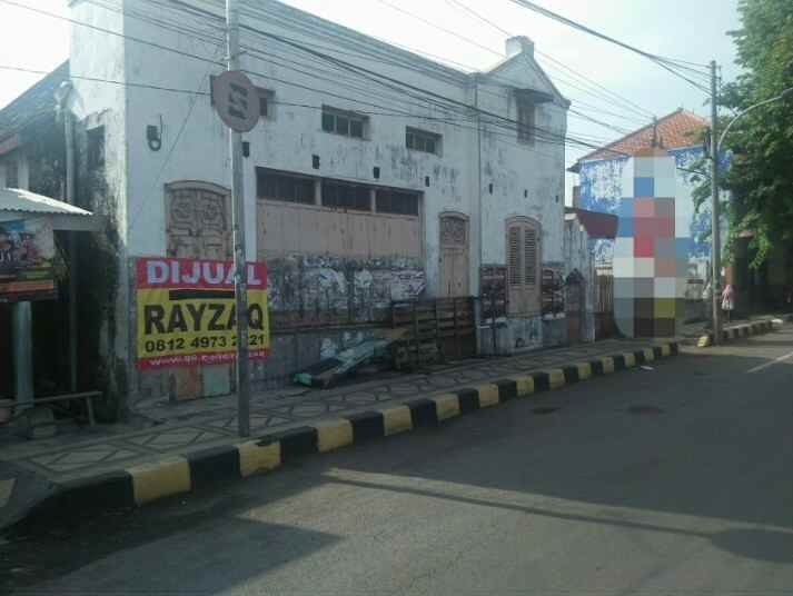 dijual rumah tepi jalan raya daerah