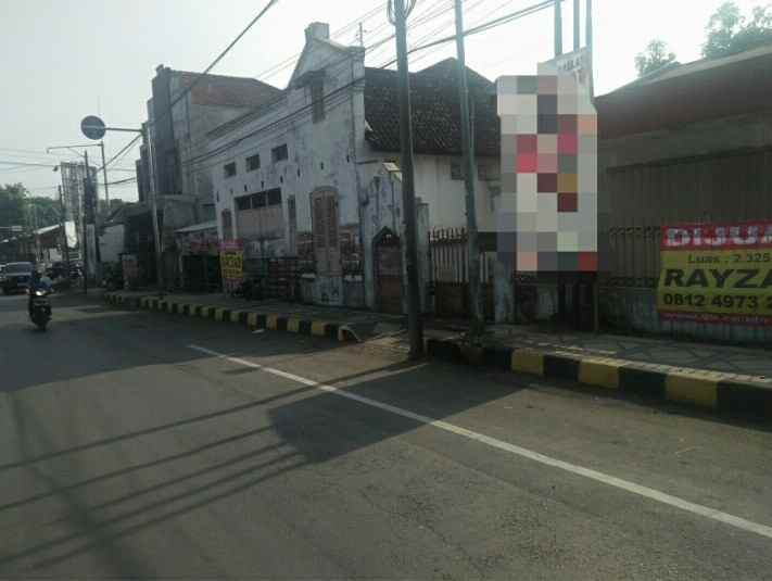 dijual rumah tepi jalan raya daerah