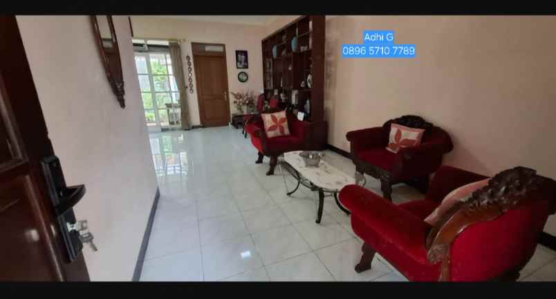 dijual rumah terawat 2 lantai di turangga bandung