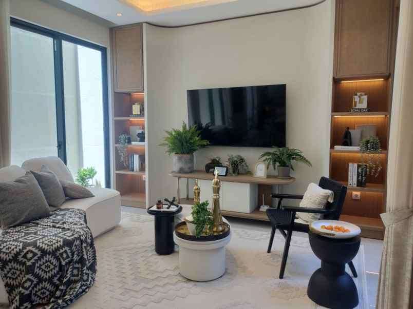 dijual rumah the grand kenjeran