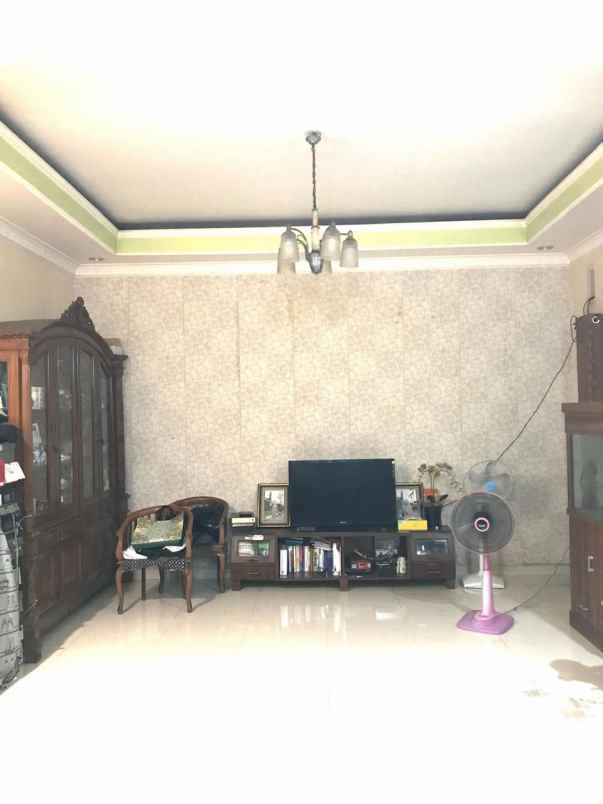 dijual rumah the royal residence