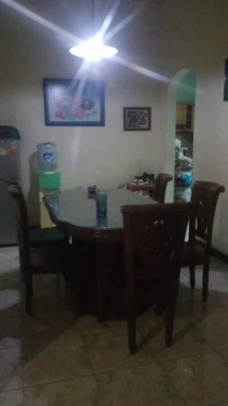dijual rumah tinggal usaha cafe di karawang timur