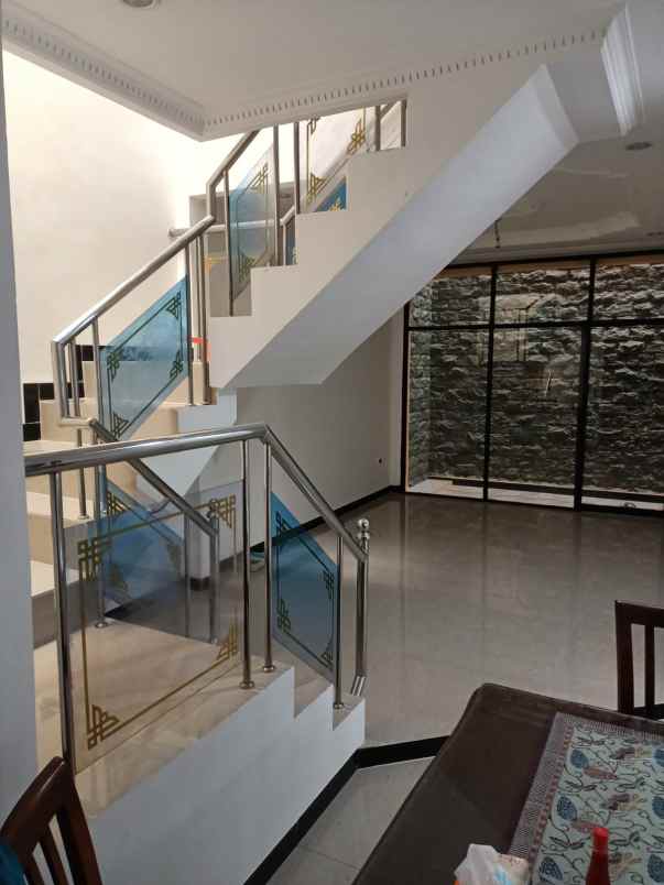 dijual rumah titian kencana marga mulya