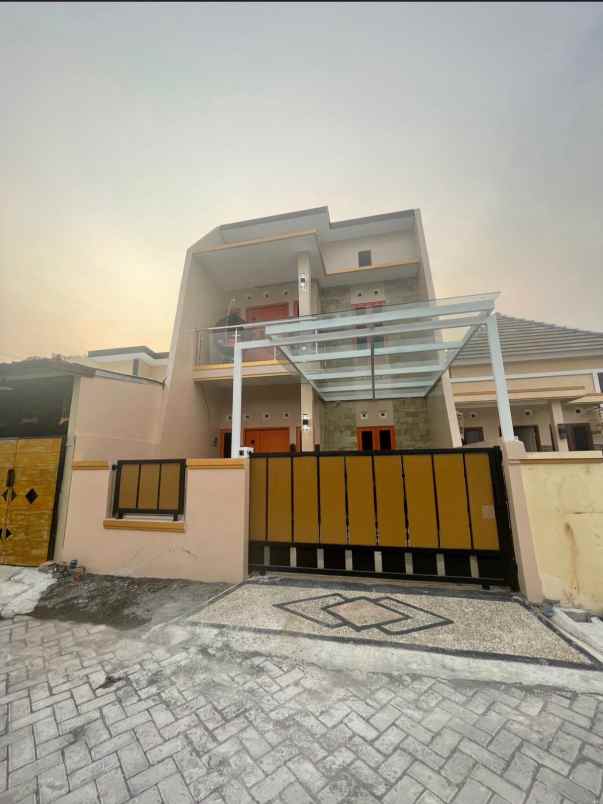 dijual rumah tlogomulyo