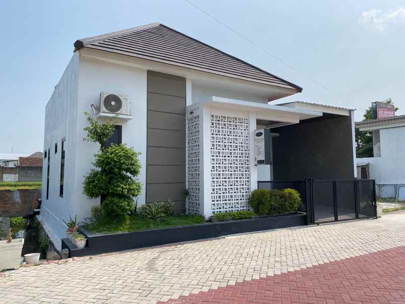 dijual rumah trunuh klaten selatan