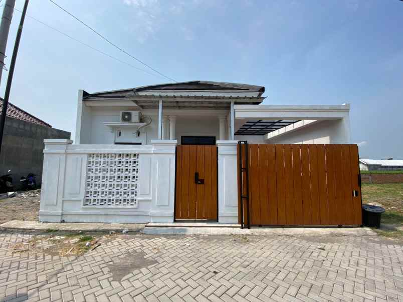 dijual rumah trunuh klaten selatan