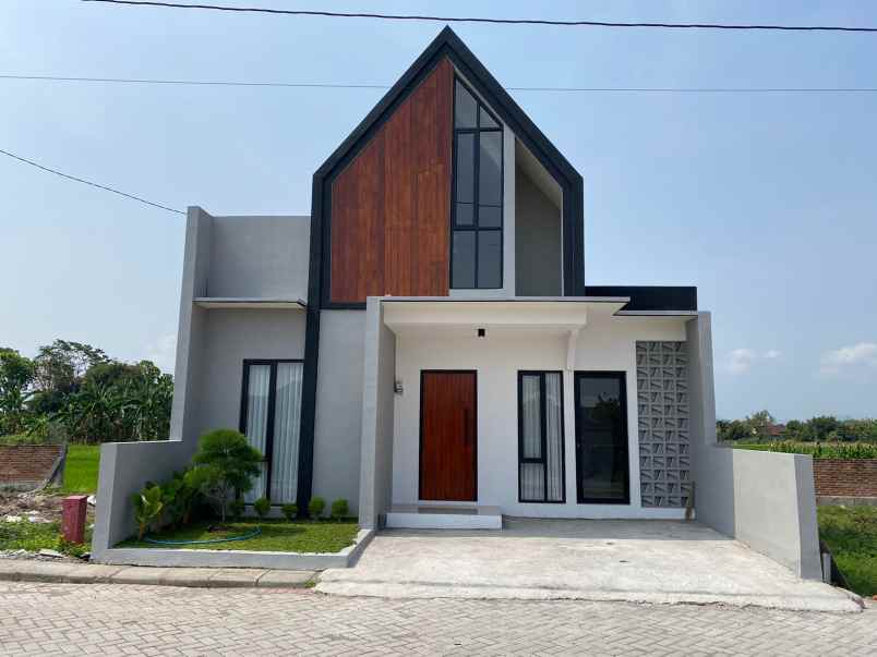 dijual rumah trunuh klaten selatan