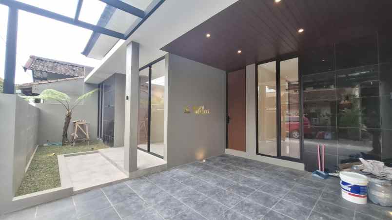 dijual rumah umbulmartani ngemplak