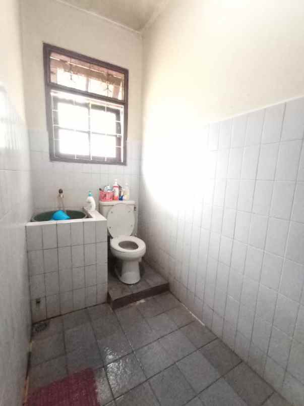 dijual rumah utan kayu raya jakarta timur