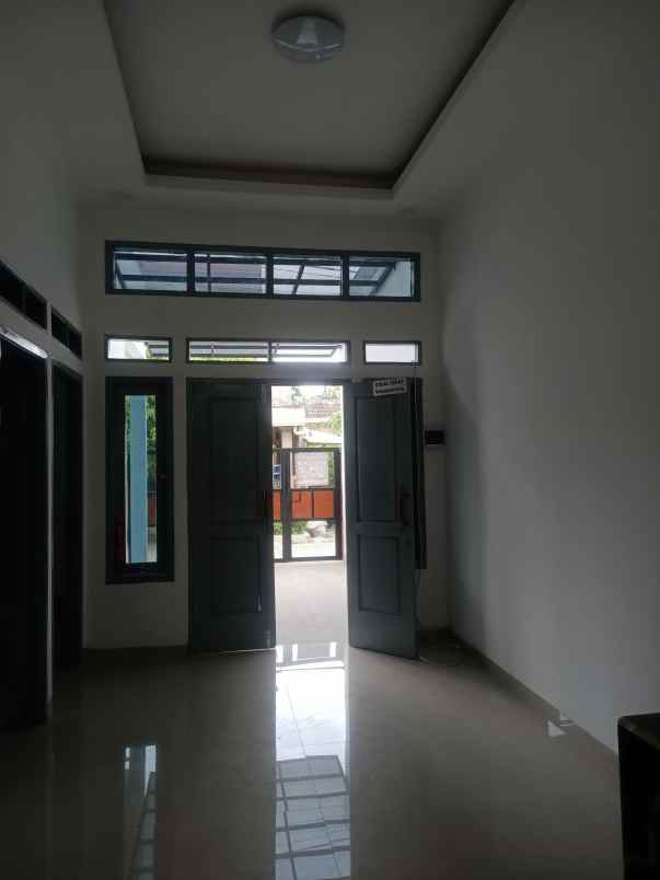 dijual rumah villa gading harapan