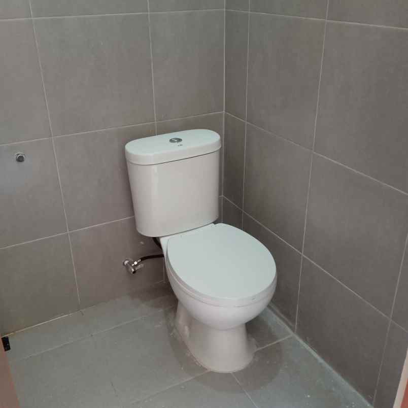 dijual rumah villa mutiara gading 1 bekasi