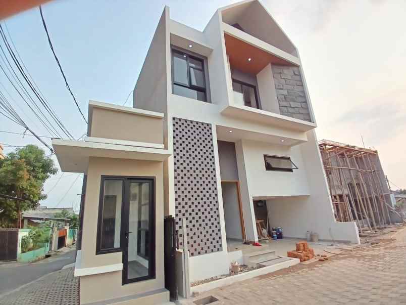 dijual rumah warung sila cipedak