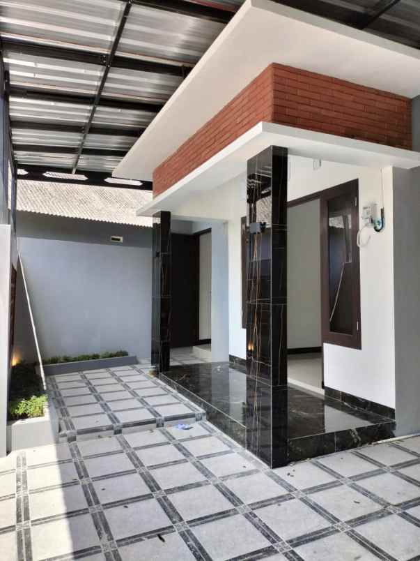 dijual rumah wedomartani