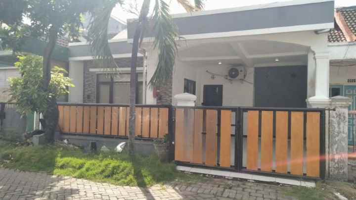 dijual rumah wiguna regency