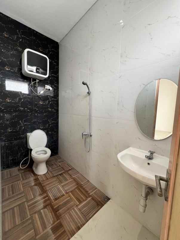 dijual rumah wisata bukit mas du louvre