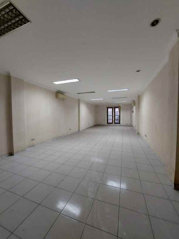 dijual sewa 2 ruko 3 lantai daerah jakarta selatan