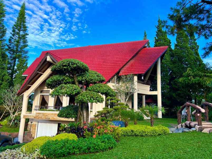 dijual vila mewah di lembang