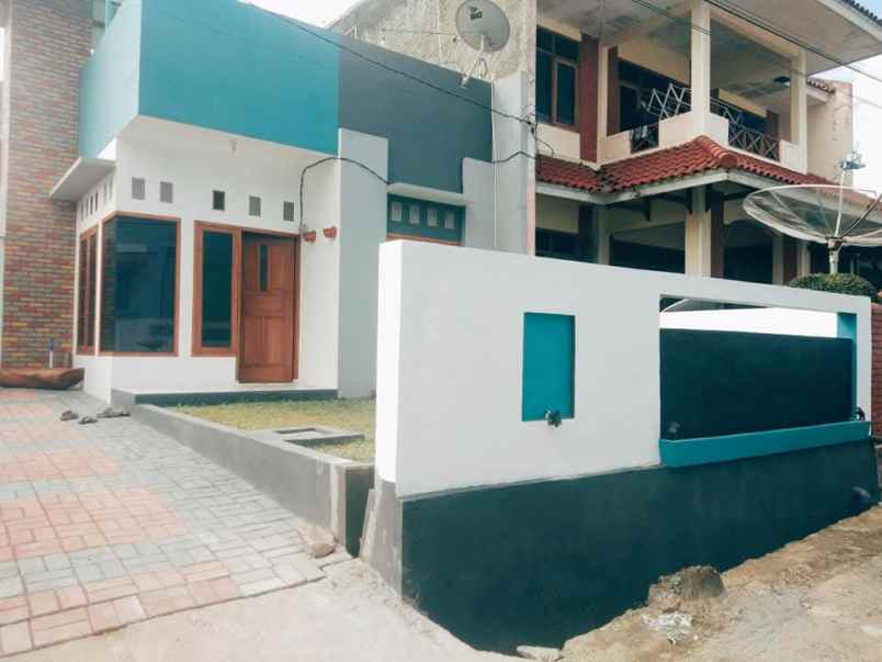dijual villa di cikole lembang