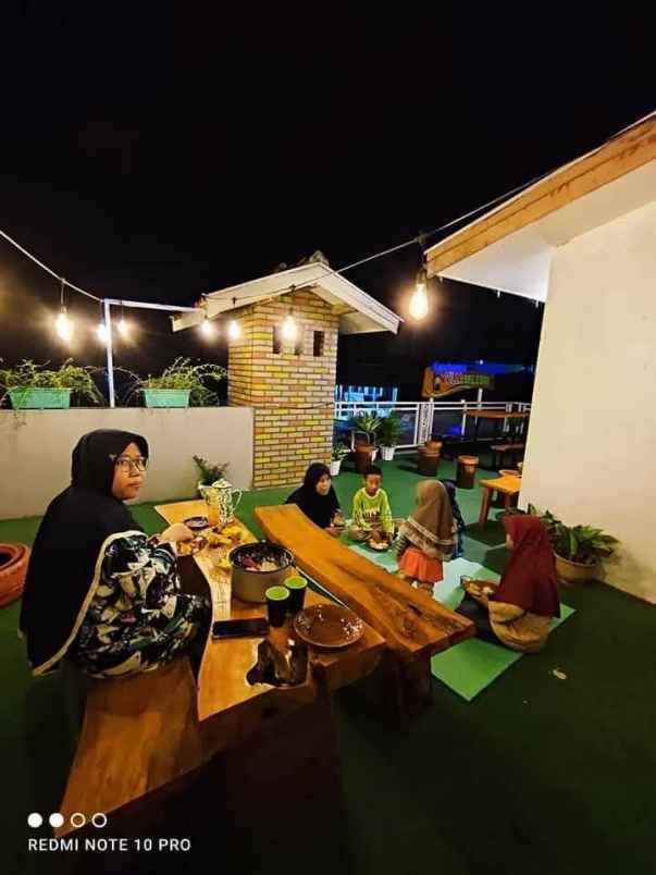 dijual villa di cikole lembang