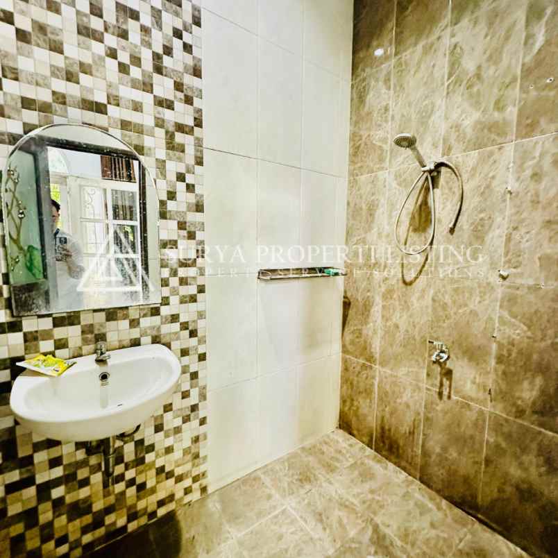 dijual villa jalan murai komplek grand