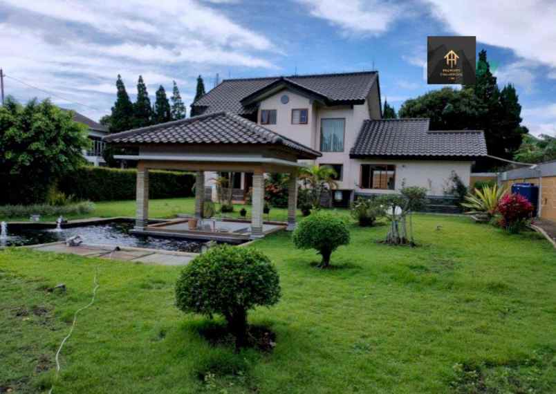 dijual villa jl lembang