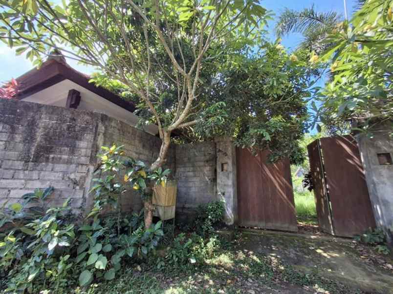 dijual villa jl selukat keramas kec