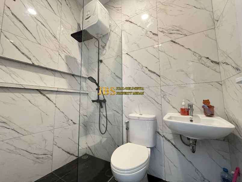 dijual villa komplek marriott residence