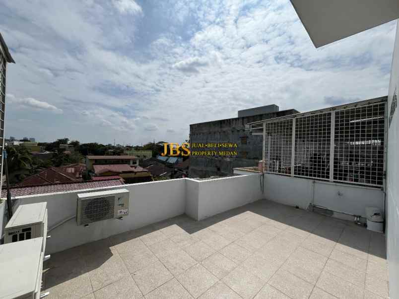 dijual villa komplek marriott residence