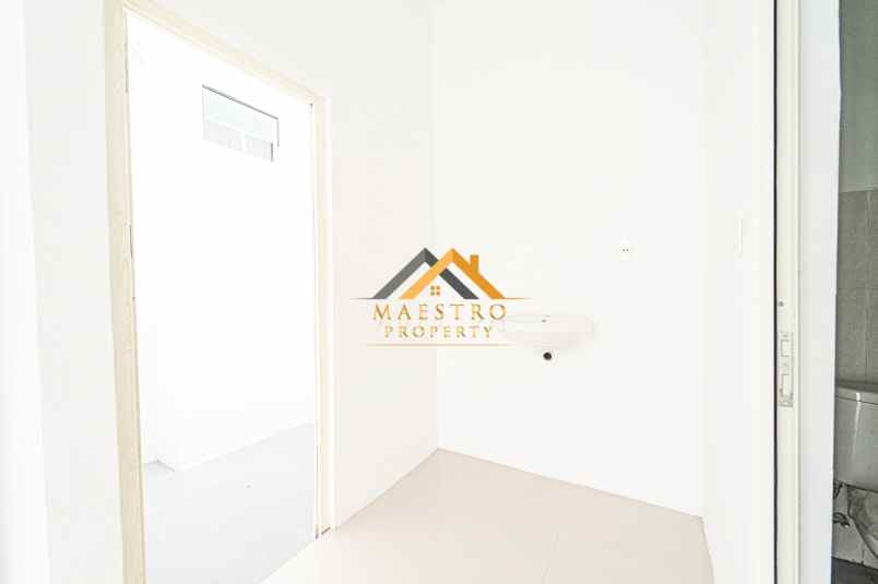 dijual villa komplek the habitat jalan