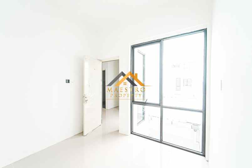 dijual villa komplek the habitat jalan