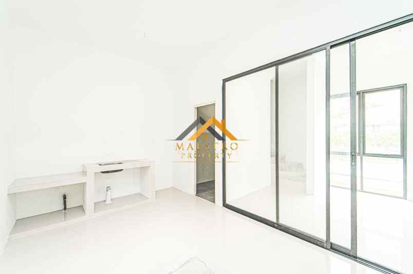 dijual villa komplek the habitat jalan