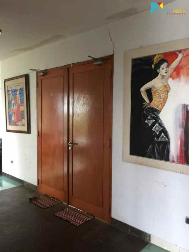 dijual villa mekarwangi lembang bandung