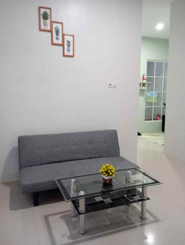 dijual villa plus perabot lokasi dekat bns kota batu