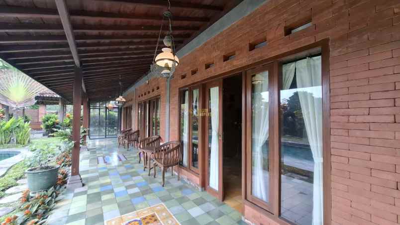 dijual villa wedomartani ngemplak