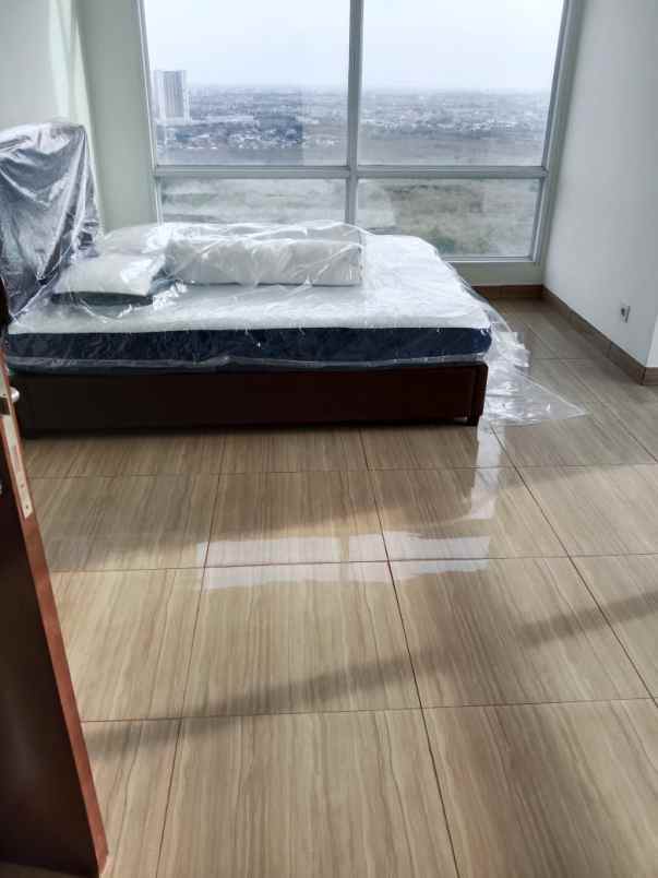 disewakan apartemen grand sungkono lagoon lantai 37