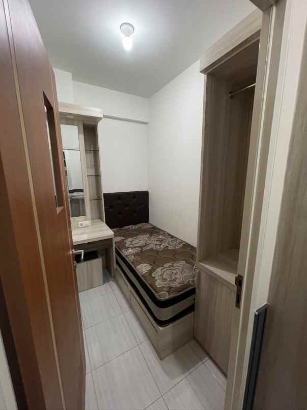 disewakan apartemen puncak cbd tower a lantai 3