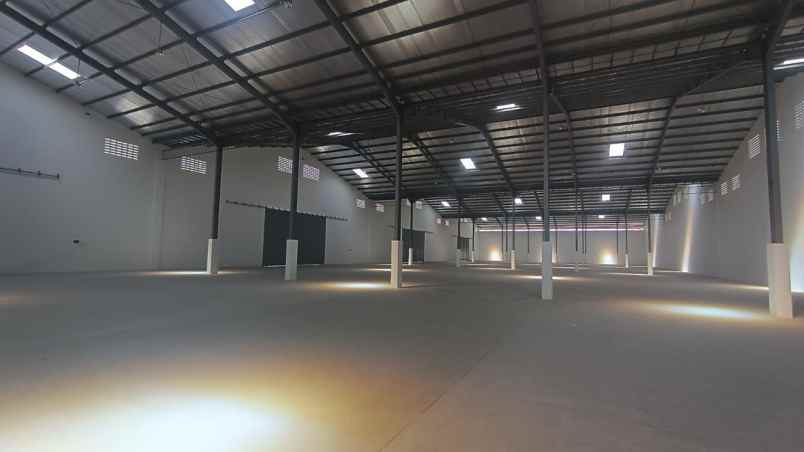 disewakan gudang di gatot subroto semarang