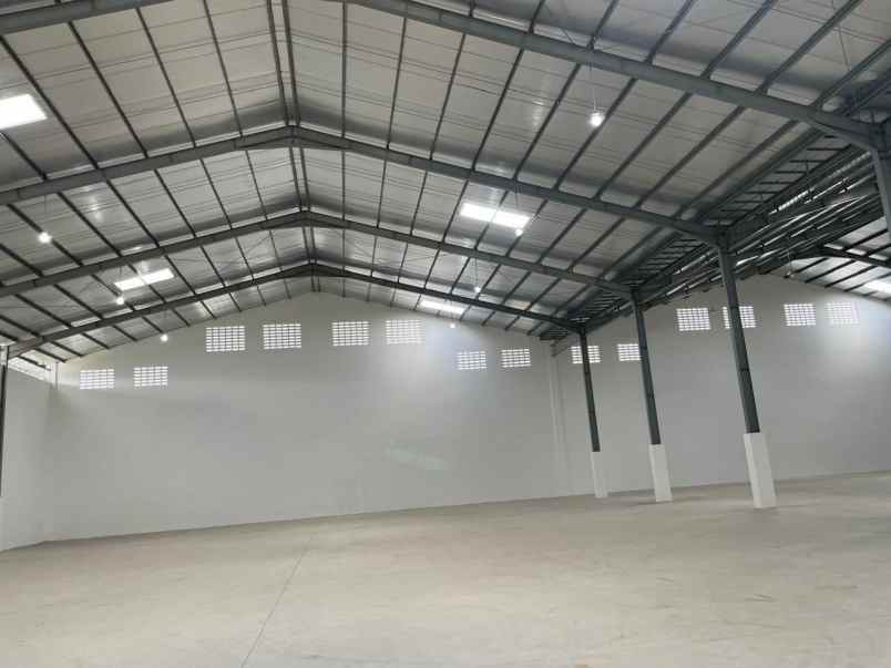 disewakan gudang di gatot subroto semarang