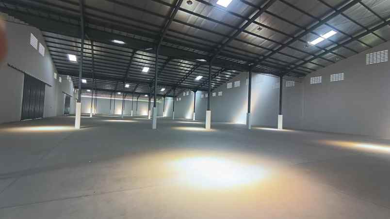 disewakan gudang di gatot subroto semarang