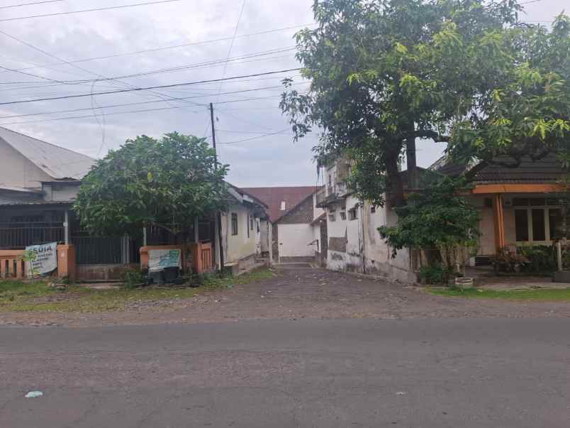 disewakan gudang di jember