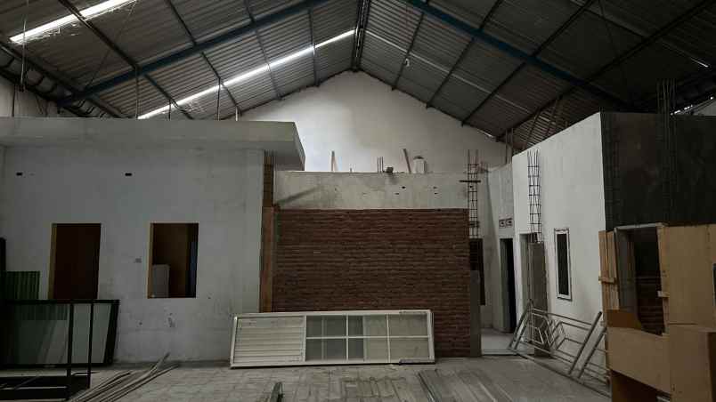 disewakan gudang di kepanjen