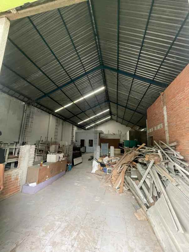 disewakan gudang di kepanjen