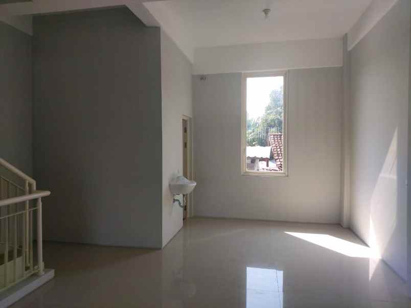 disewakan ruko gudang kantor jalan north junction citraland