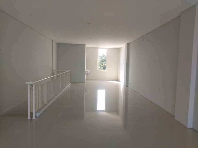 disewakan ruko gudang kantor jalan north junction citraland