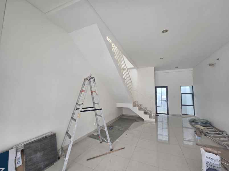 disewakan ruko gudang kantor ruko collins 2 maison de