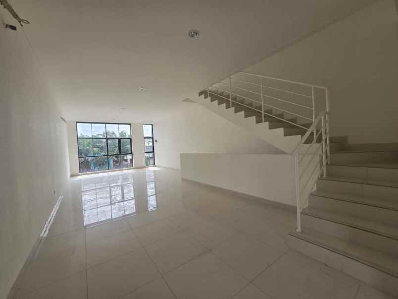disewakan ruko gudang kantor ruko collins 2 maison de